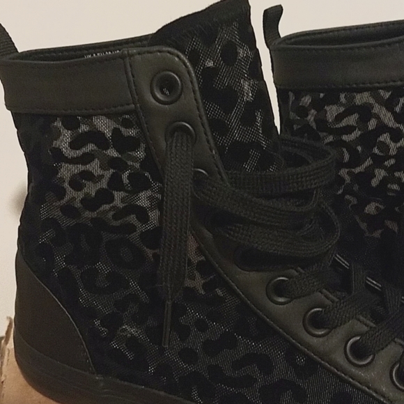 High top sneakers. - Picture 2 of 5